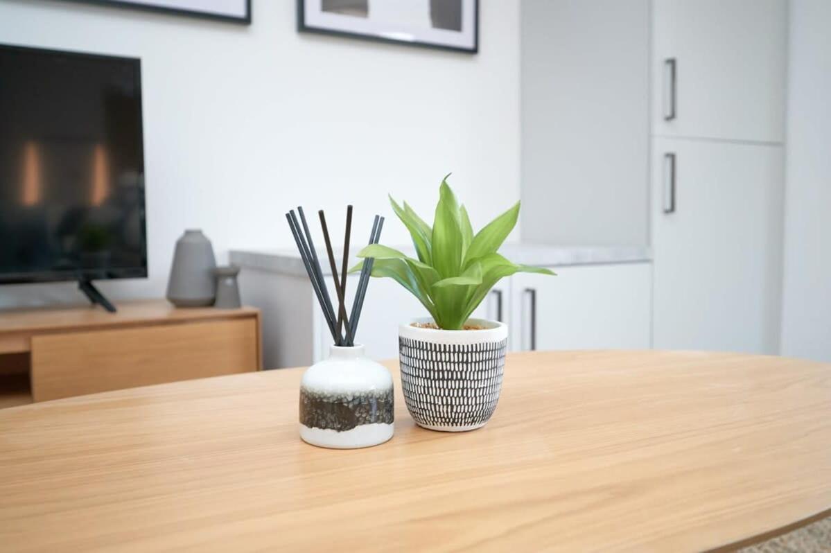 A Stylish Apartment With Parking In Preston Preston  Exteriör bild