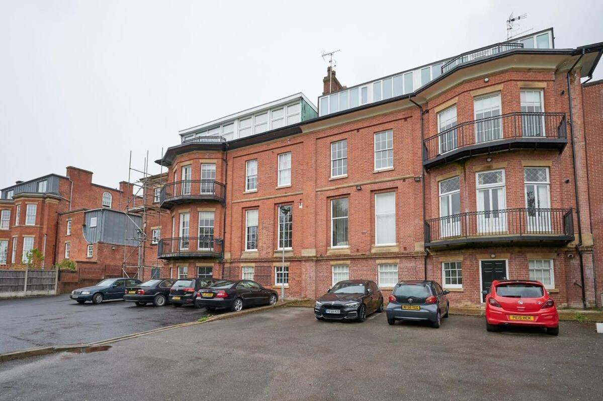 A Stylish Apartment With Parking In Preston Preston  Exteriör bild